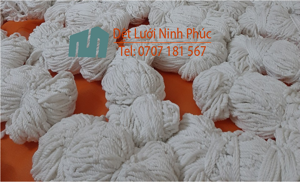 Lưới dù trắng chống vật rơi công trình xây dựng