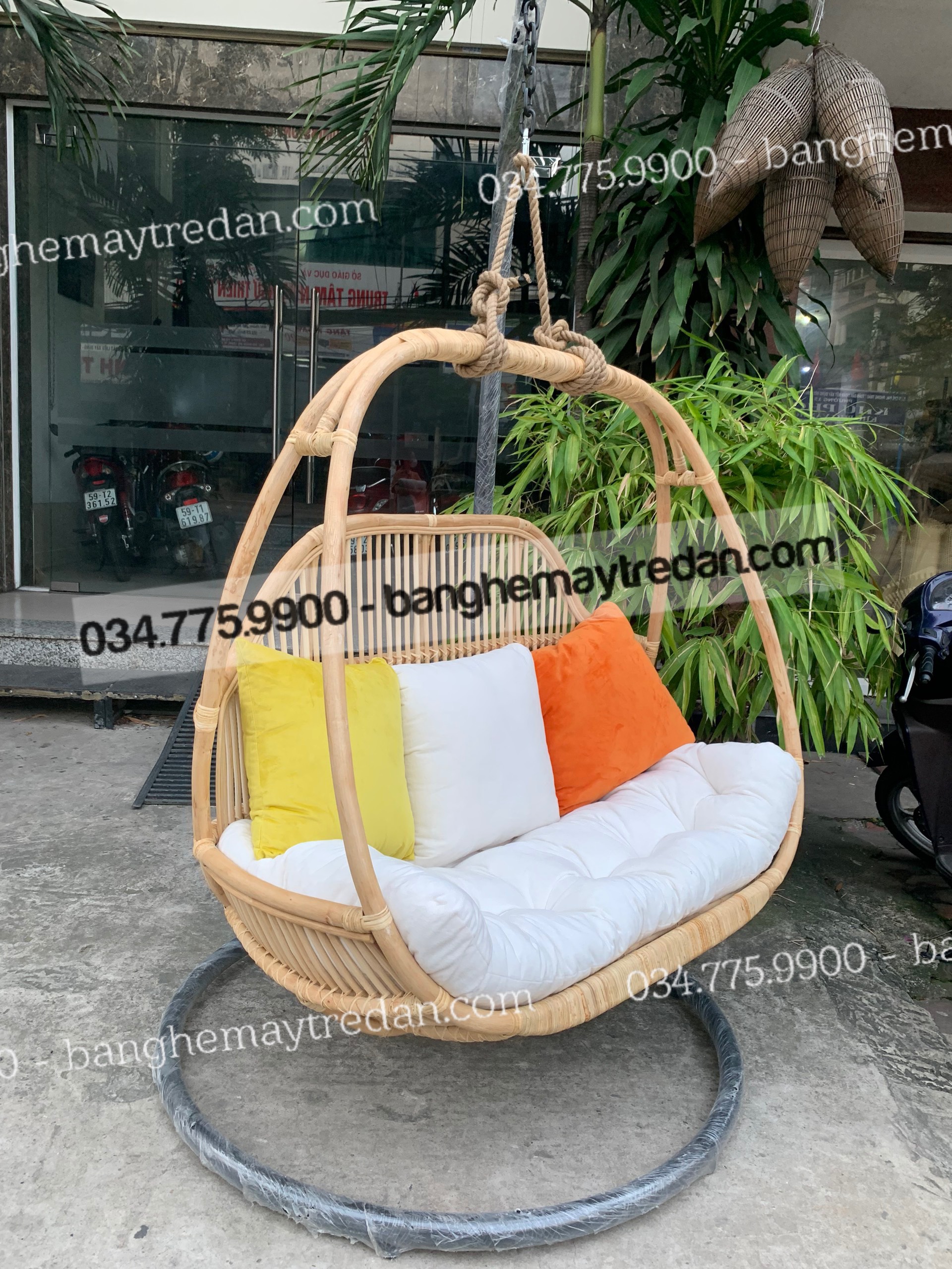 Ghế đu treo mây tự nhiên để phòng khách Tropical