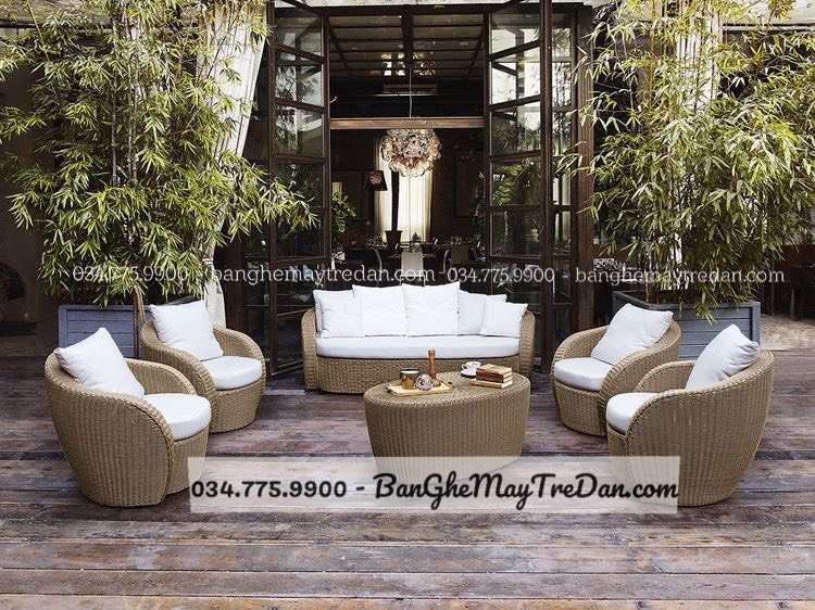 Các mẫu bàn ghế sân vườn đang thịnh hành