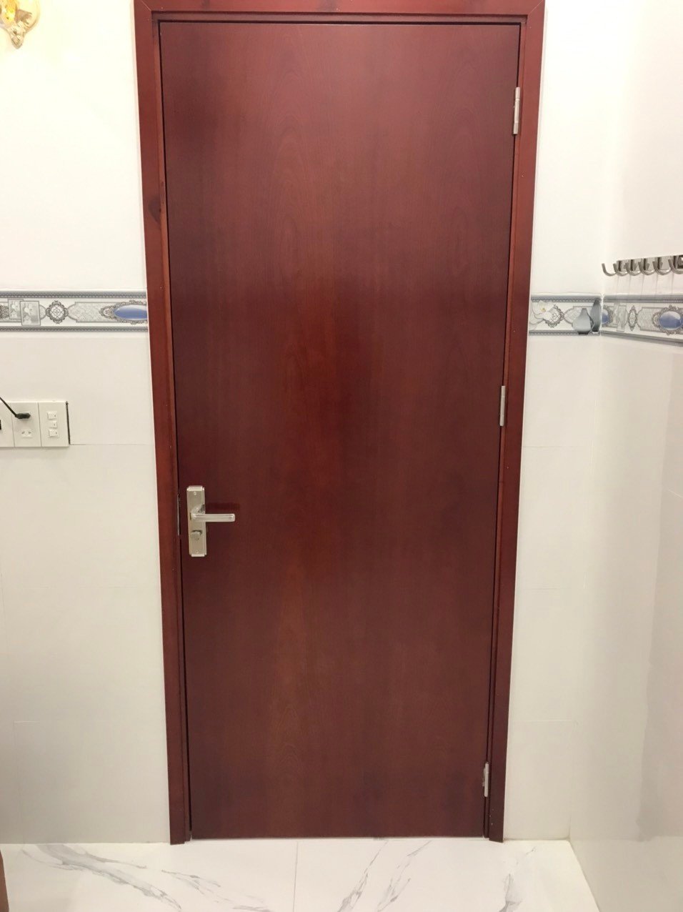 cửa gỗ công nghiệp có bền hay không?