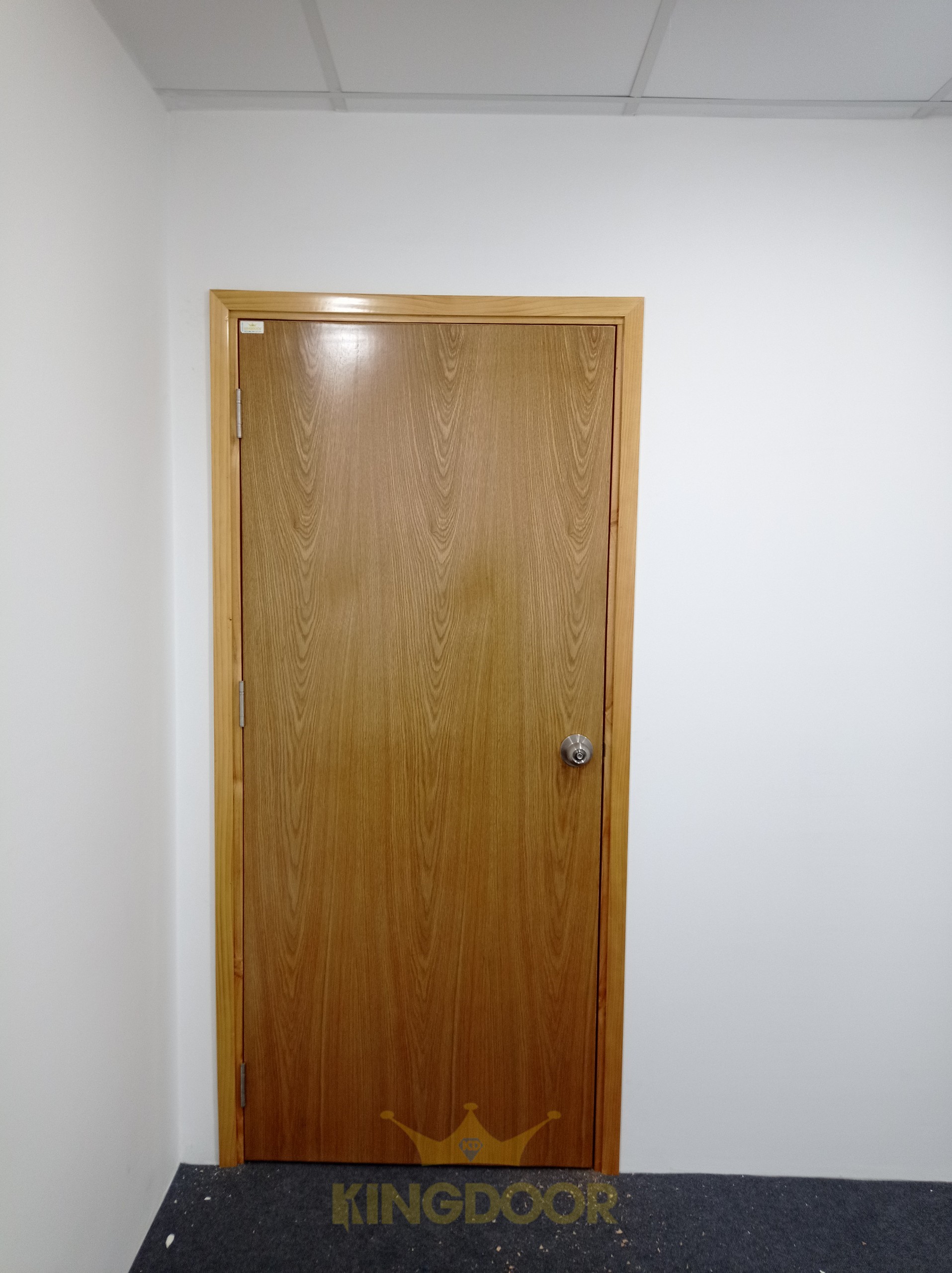 Gía cửa gỗ công nghiệp mdf veneer tại Phú Yên
