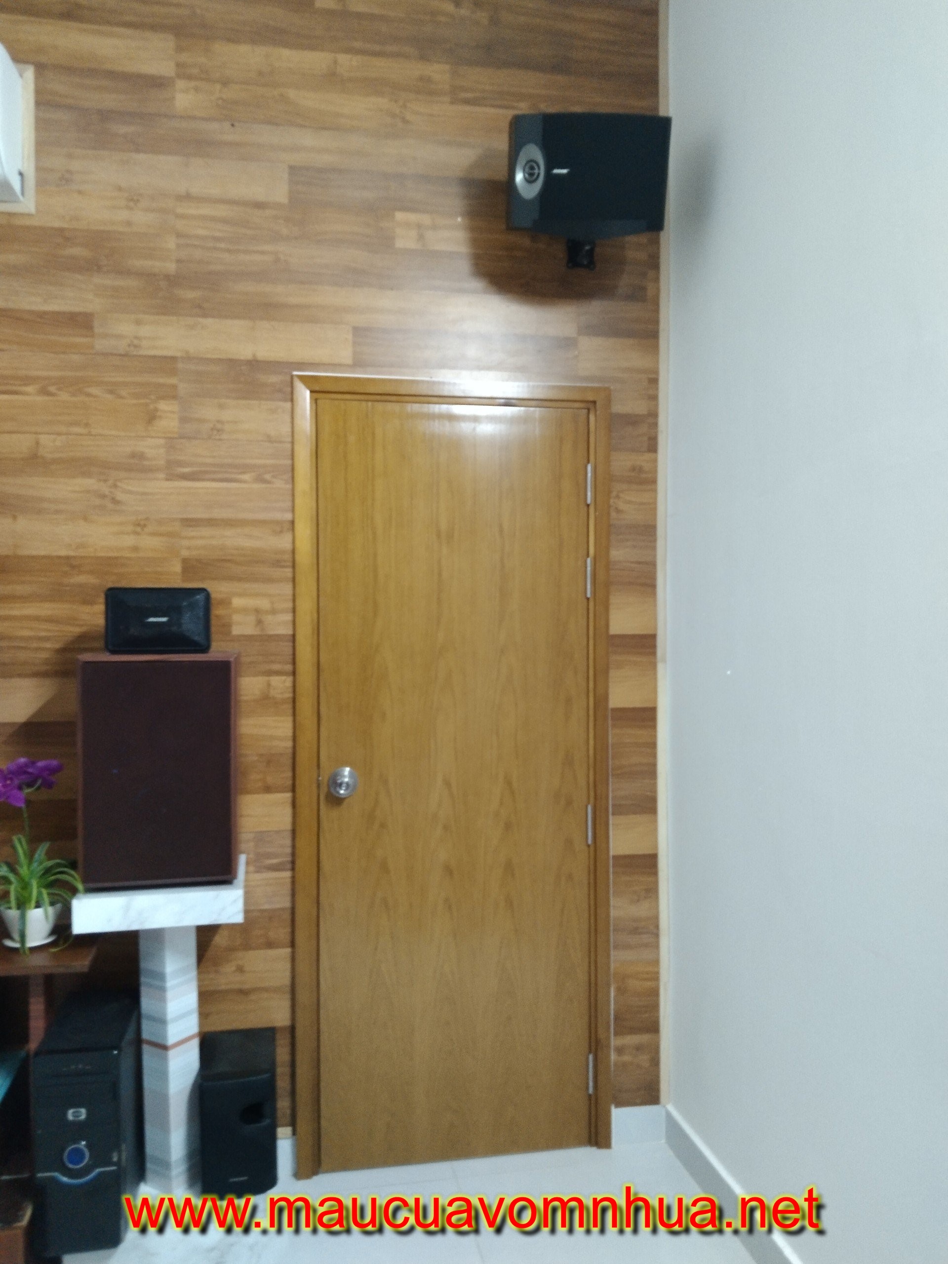 Gía cửa gỗ công nghiệp mdf veneer tại Phú Yên