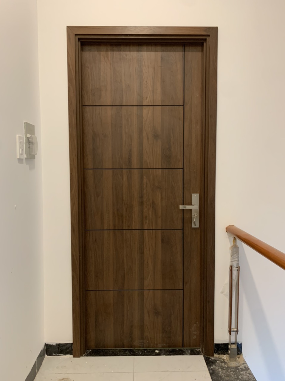 Cửa gỗ công nghiệp giá rẻ- mẫu cửa phòng ngủ đẹp