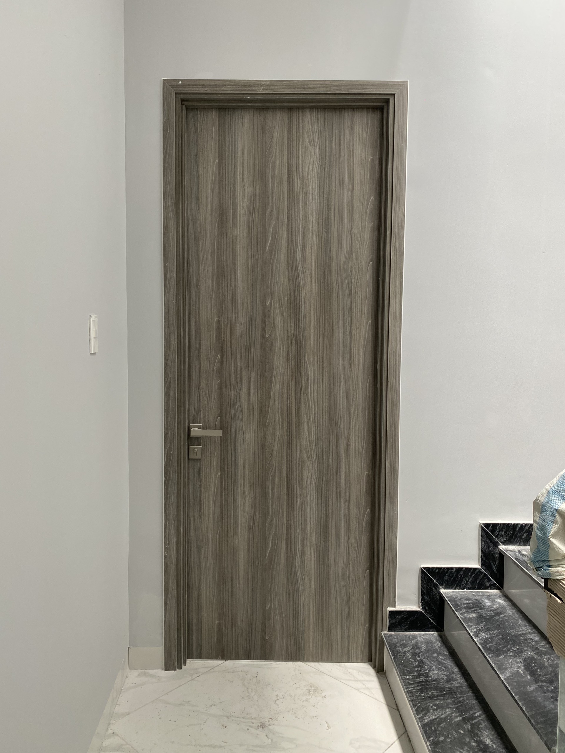 Cửa gỗ công nghiệp giá rẻ- mẫu cửa phòng ngủ đẹp