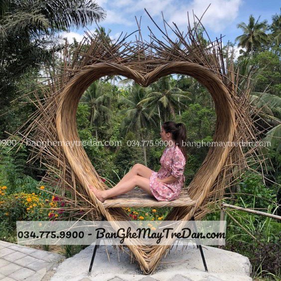 Ghế mây tre hình trái tim để ngoài trời đẹp