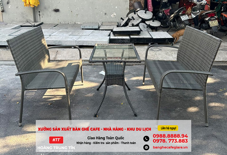 Bộ bàn ghế nhựa giả mây giá thanh lý, rất hợp mở quán cafe ở Quận 12