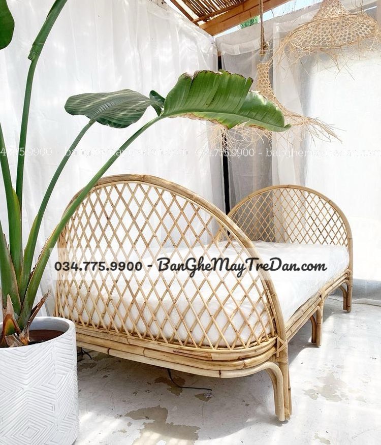Giường ngủ bằng song mây cao cấp - Bàn ghế mây tre