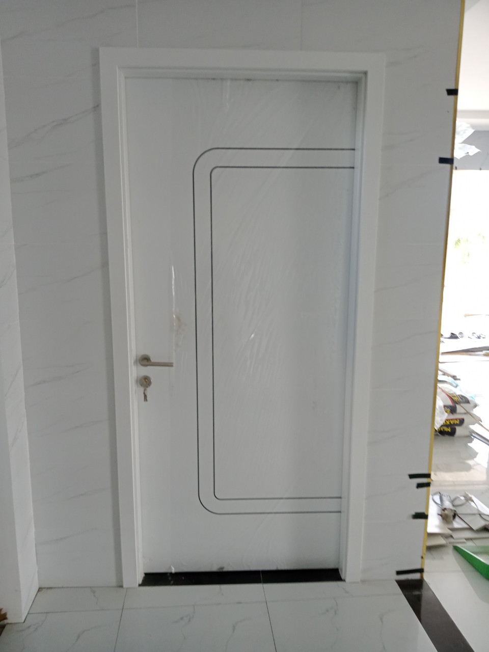 CỬA NHỰA ABS HÀN QUỐC - GIÁ BÁN CỬA NHƯA GIẢ GỖ PHÒNG NGỦ ĐẸP