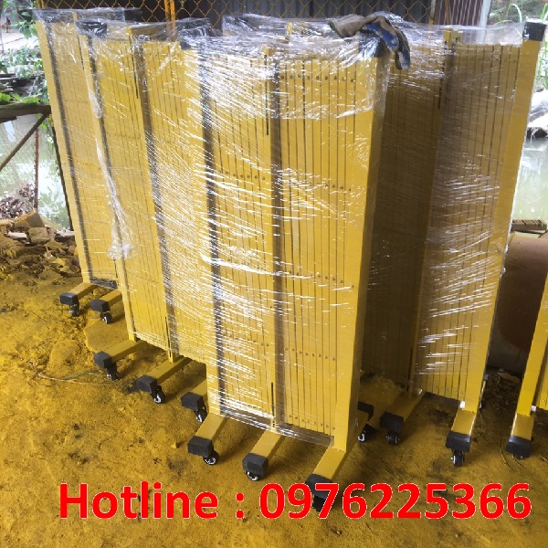 Hàng rào xếp gọn chữ T, Hàng rào xếp kéo tay di động ,Hàng rào xếp