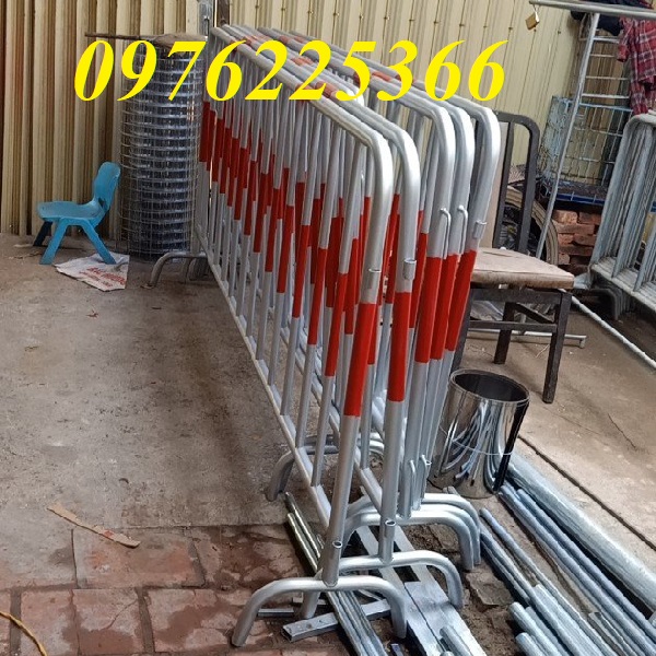 Sản xuất hàng rào di động, hàng rào chắn di động theo yêu cầu