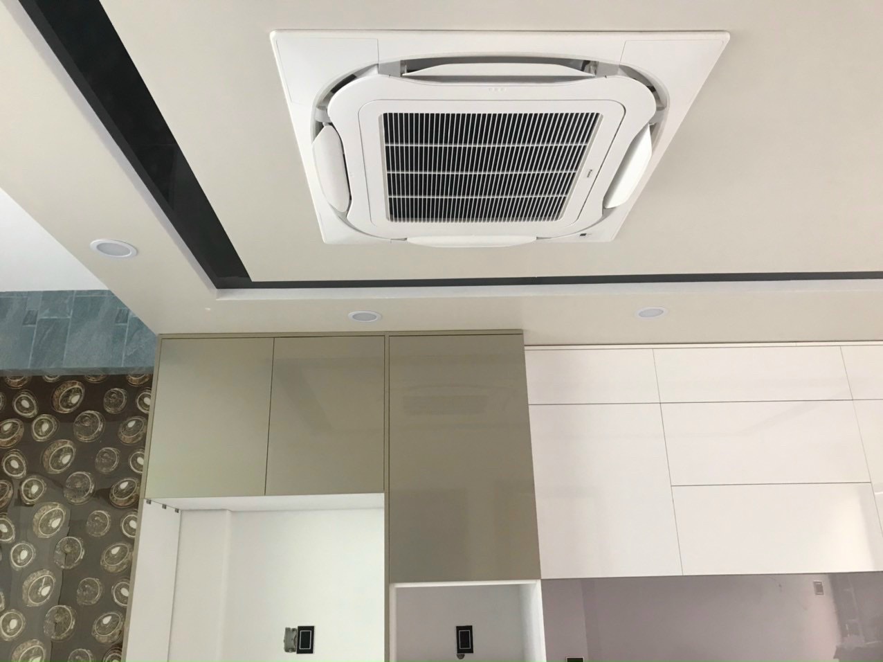 Thi công máy lạnh uy tín chuyên nghiệp giá rẻ