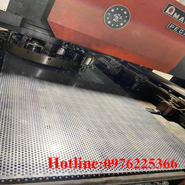 Sản xuất thép tấm đục lỗ ,lưới inox đục lỗ ,tôn đục lỗ