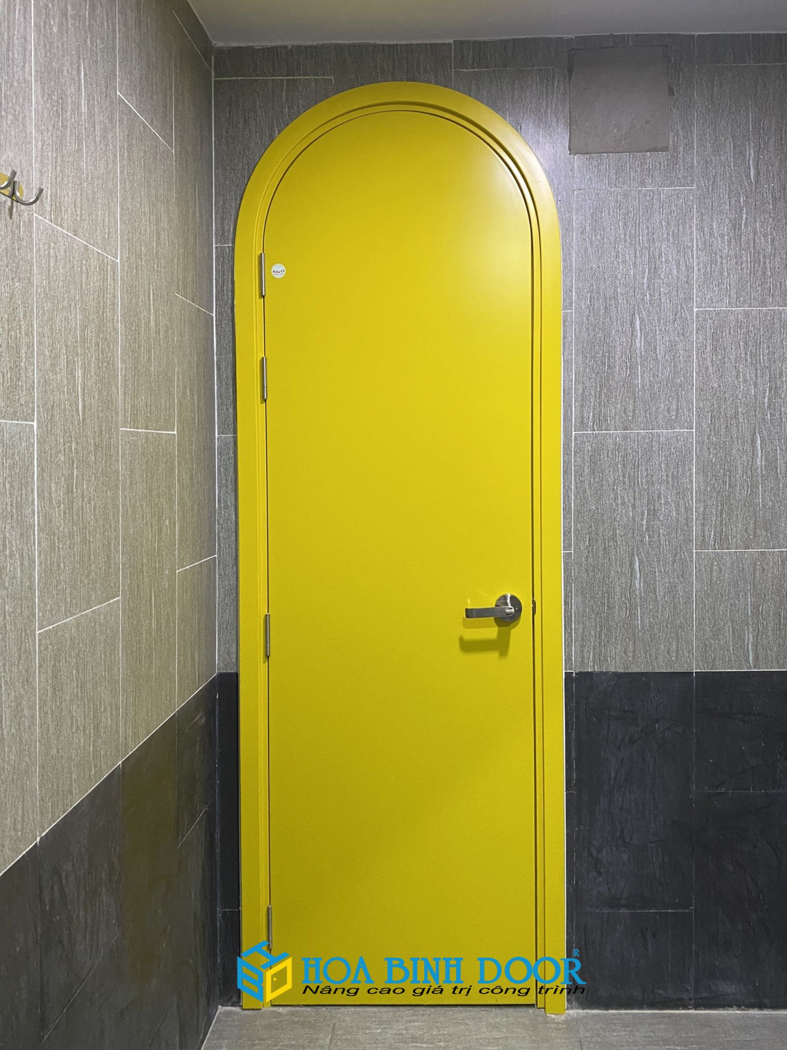 Mẫu cửa vòm nhựa composite tại TP.HCM
