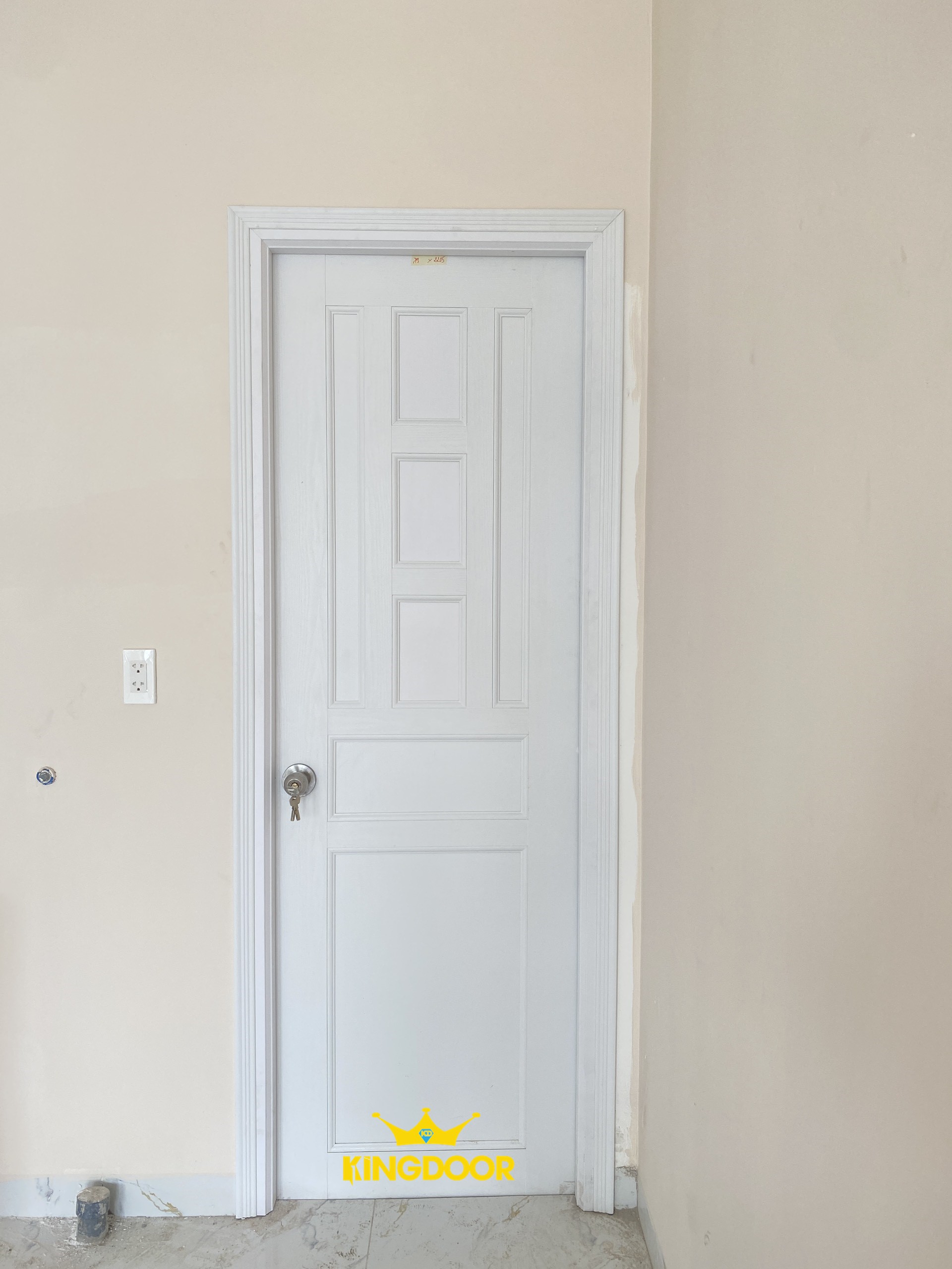 Cửa nhựa Đài Loan cho nhà vệ sinh - cửa giá rẻ