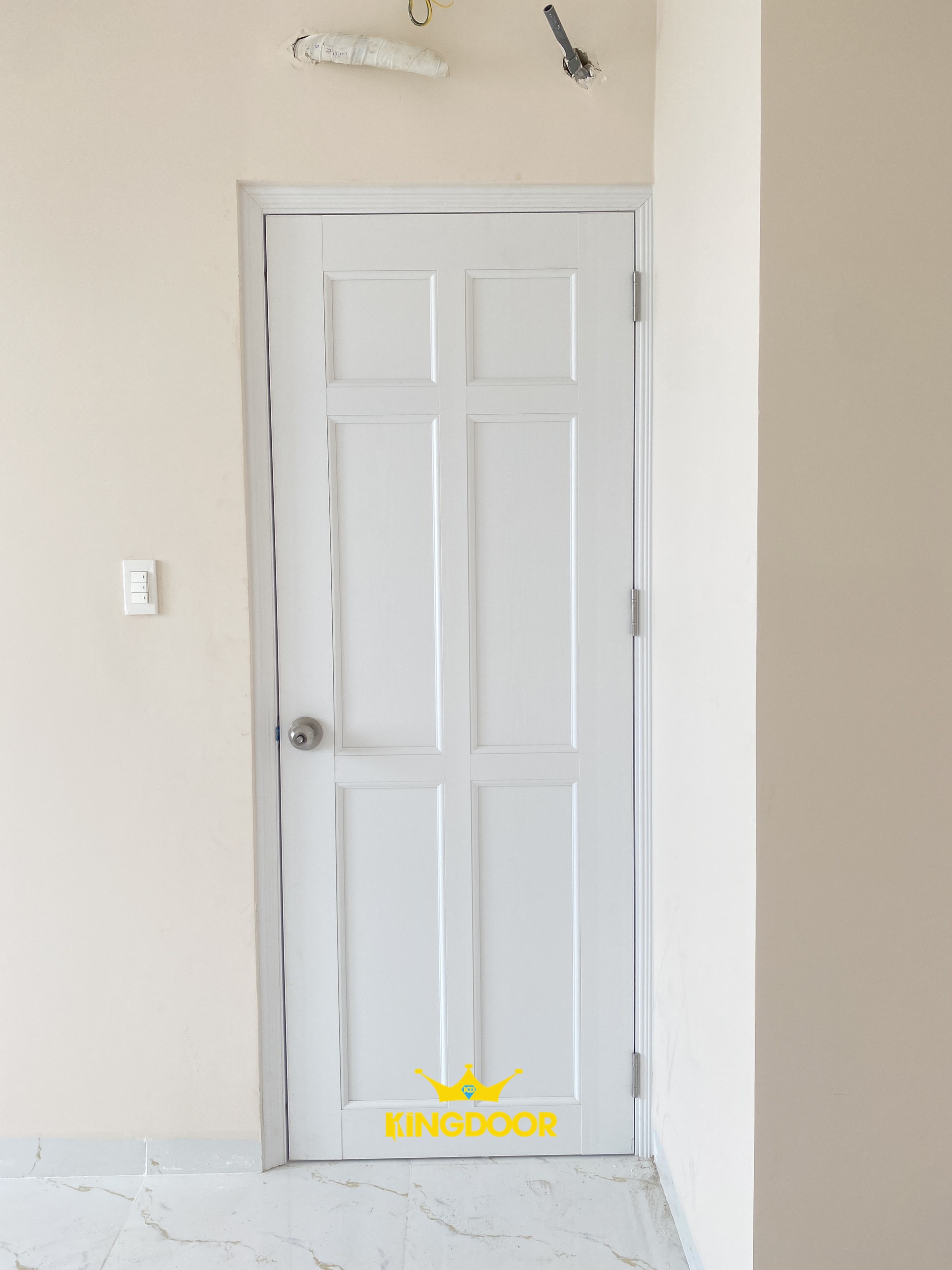 Cửa nhựa Đài Loan cho nhà vệ sinh - cửa giá rẻ