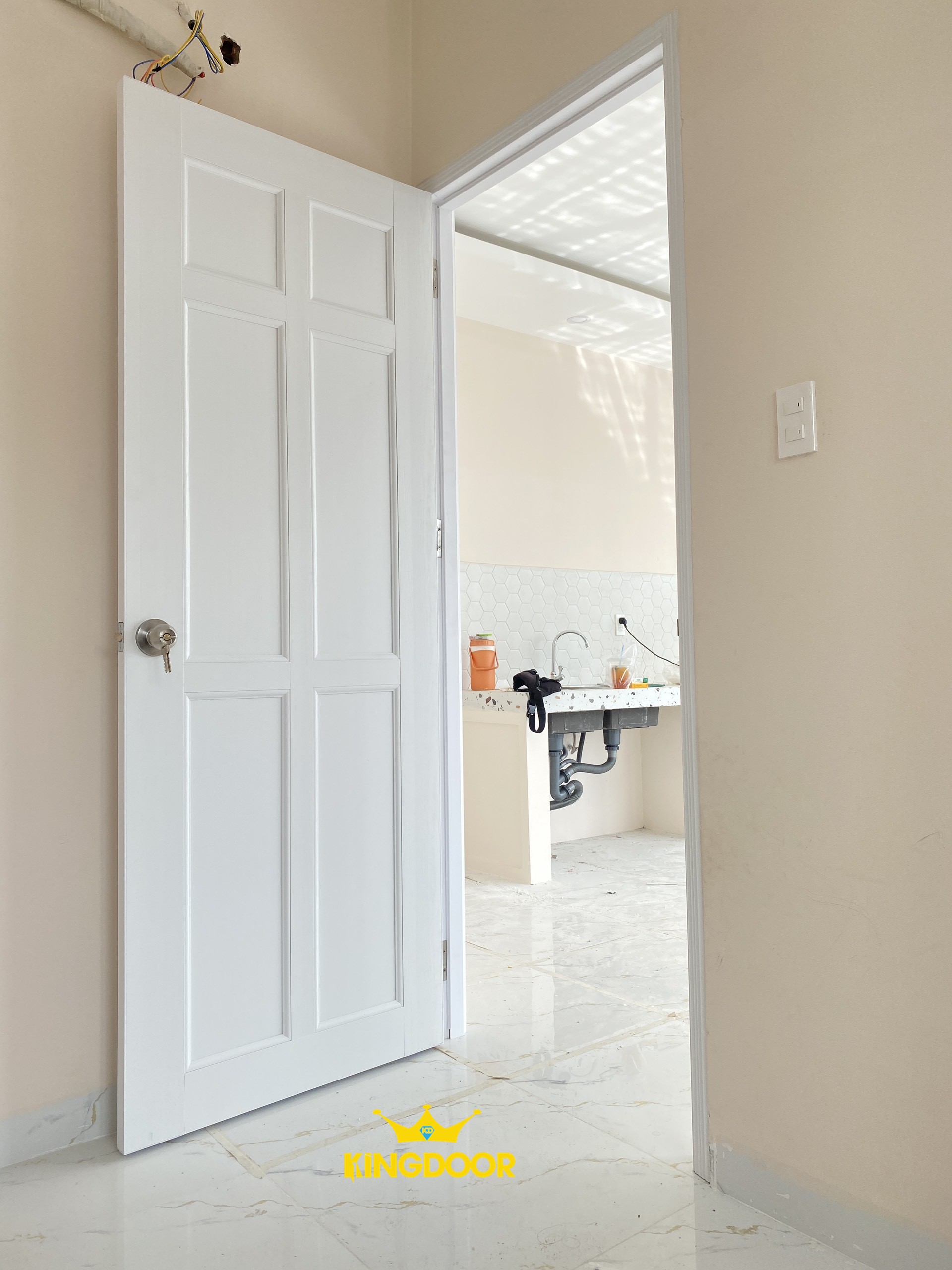 Cửa nhựa Đài Loan cho nhà vệ sinh - cửa giá rẻ