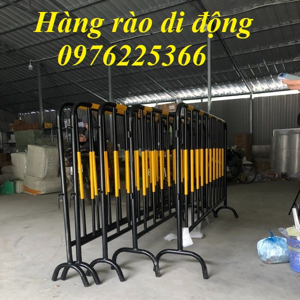 Sản xuất ,gia công hàng rào chắn di động ,hàng rào kiểm soát di động