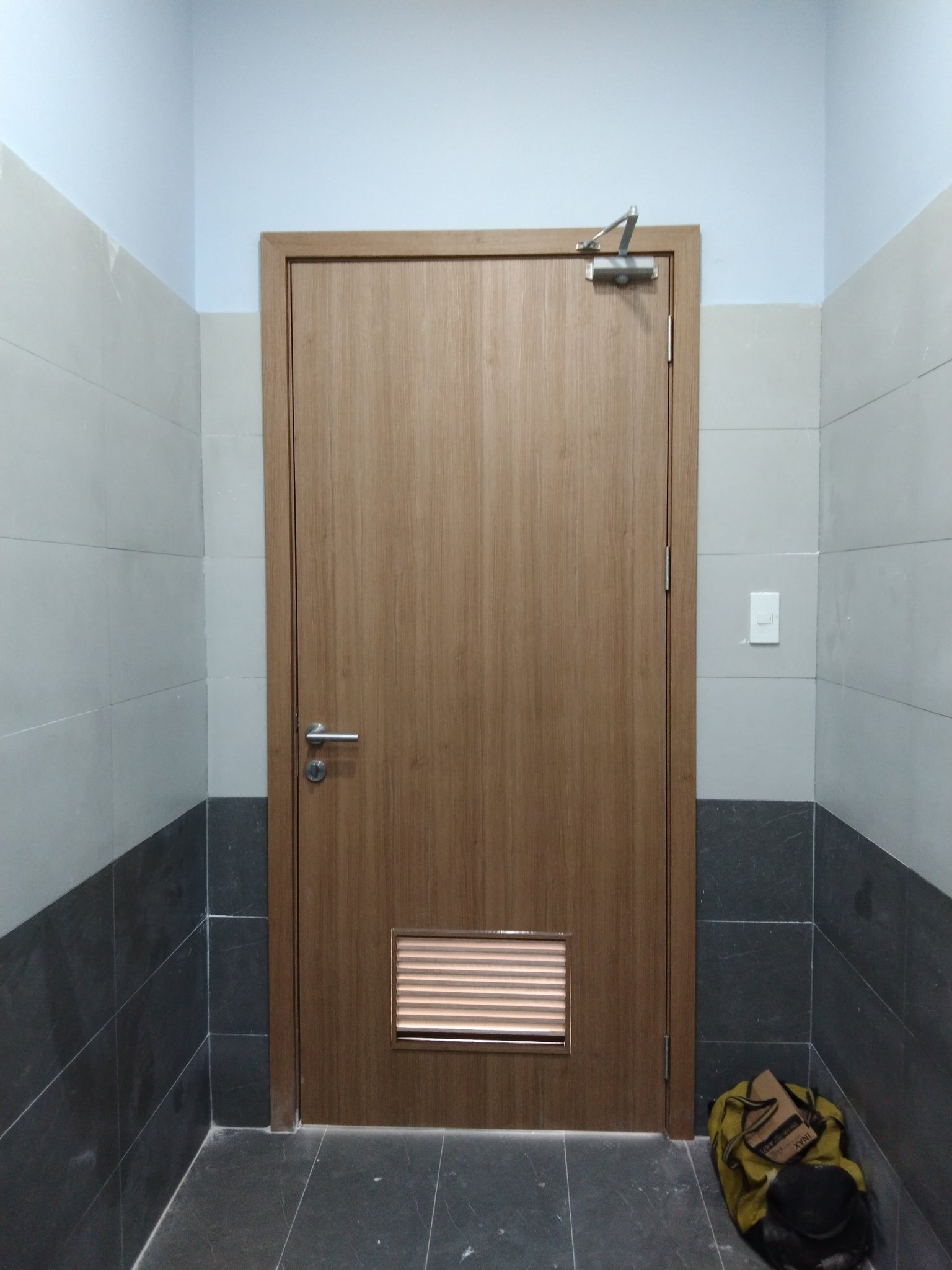 cửa nhựa abs giá rẻ- cửa nhựa hàn quốc