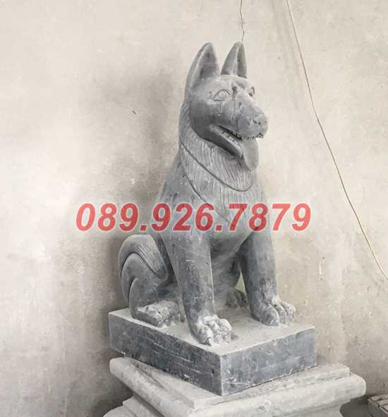 Mẫu chó bằng đá xanh rêu đặt trước sân nhà đẹp bán Sài Gòn