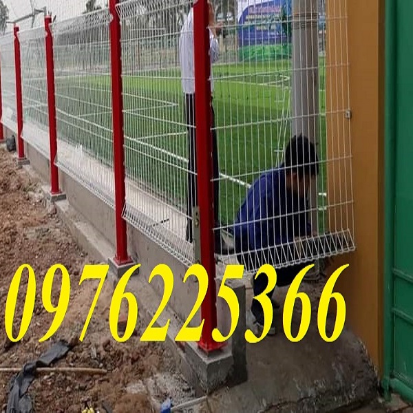 Hàng rào lưới thép gập tam giác hai đầu