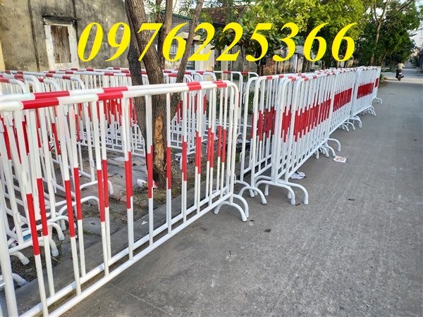 Chuyên sản xuất hàng rào chắn di động ,rào chắn cách ly giá rẻ