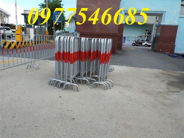 Chuyên sản xuất hàng rào chắn di động ,rào chắn cách ly giá rẻ