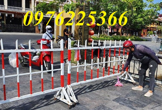 Chuyên sản xuất hàng rào chắn di động ,rào chắn cách ly giá rẻ