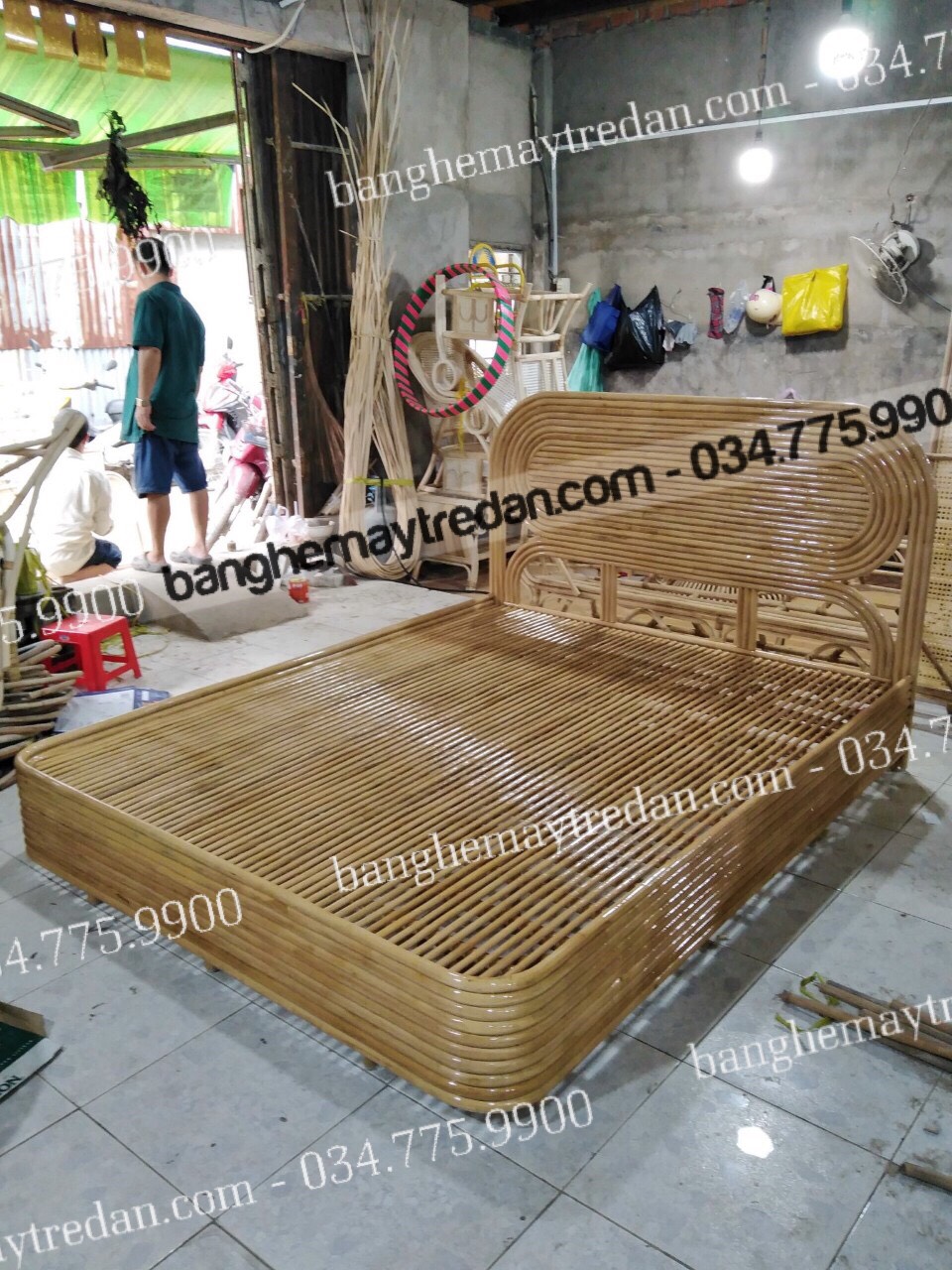 Giường ngủ khung song mây tự nhiên cây to khỏe