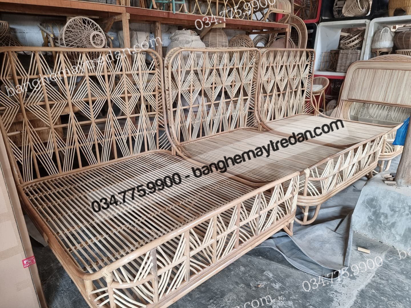 Giường ngủ khung song mây tự nhiên cây to khỏe