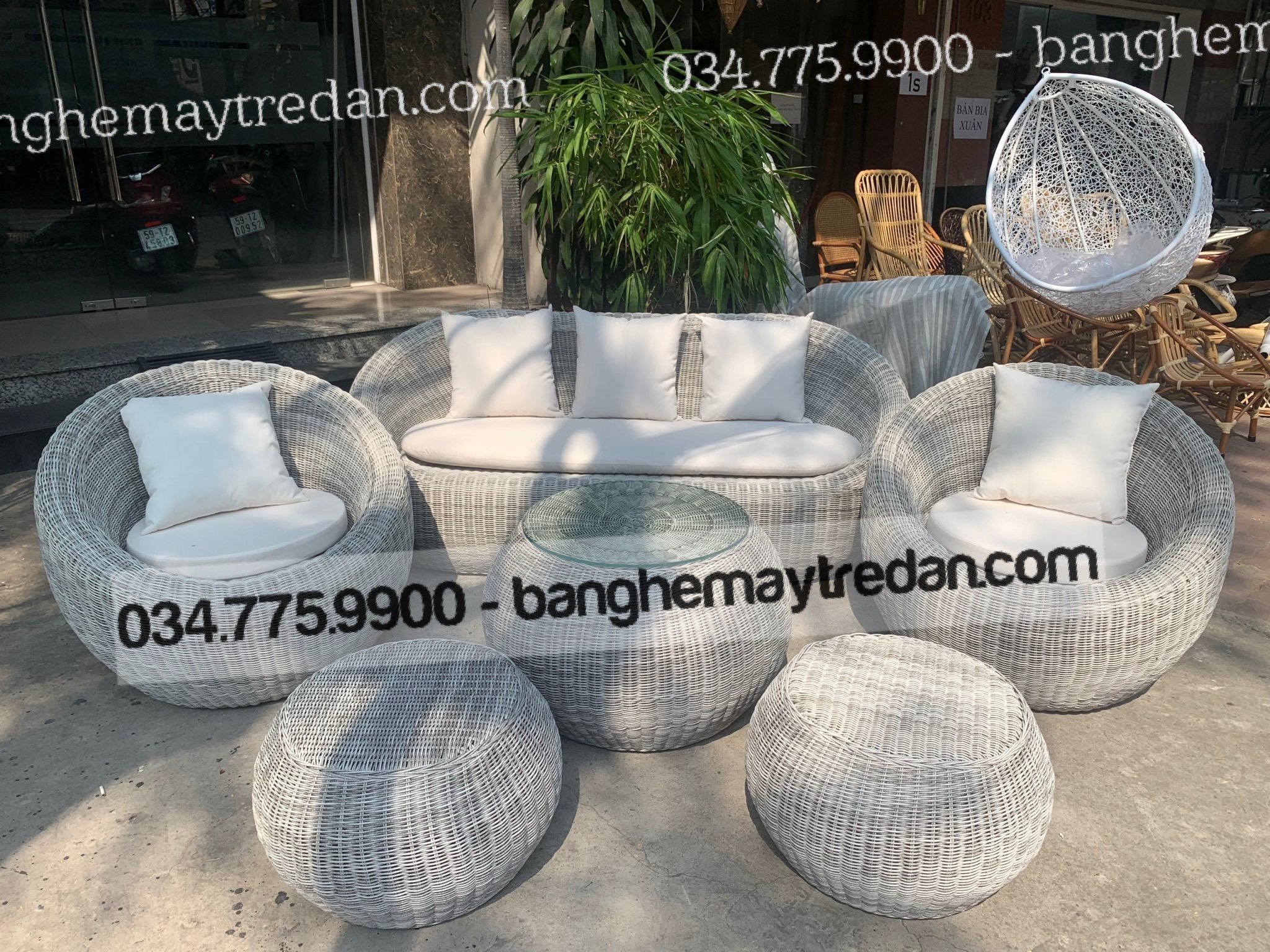 Bàn ghế mây nhựa hình trứng để phòng khách, sân vườn