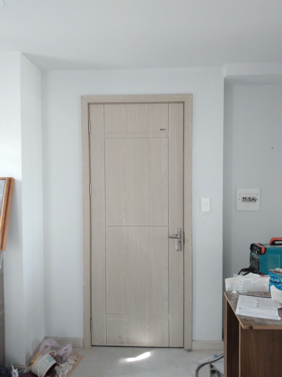 cửa nhựa abs giá bao nhiêu ? Chất liệu như thế nào