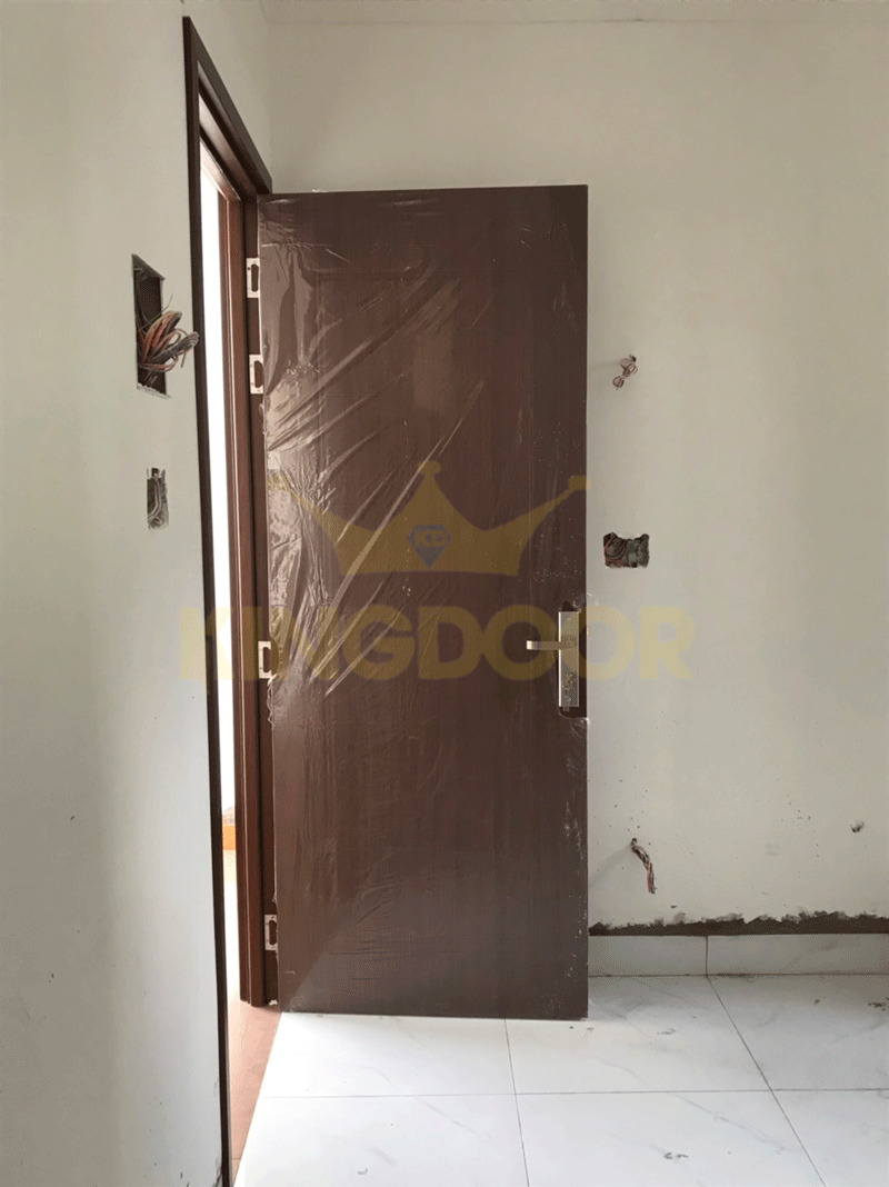 Cửa nhựa Composite tại Măng Đen - Thích hợp cho nơi ẩm cao