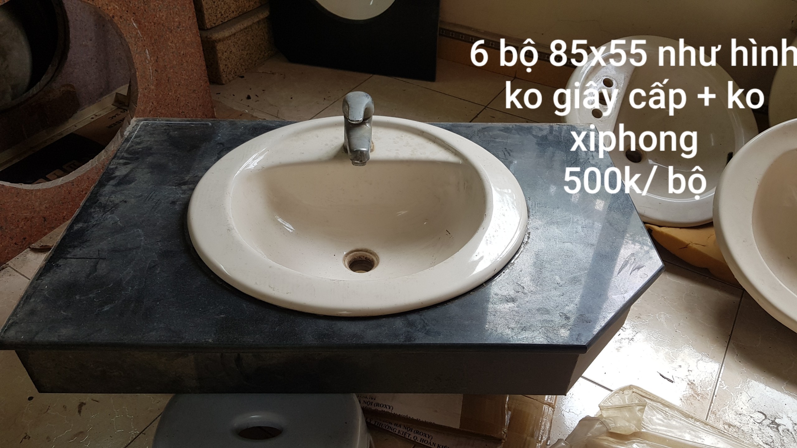 Cần thanh lý bộ bàn đá chậu rửa mặt Inax. Giá 300k/ bộ