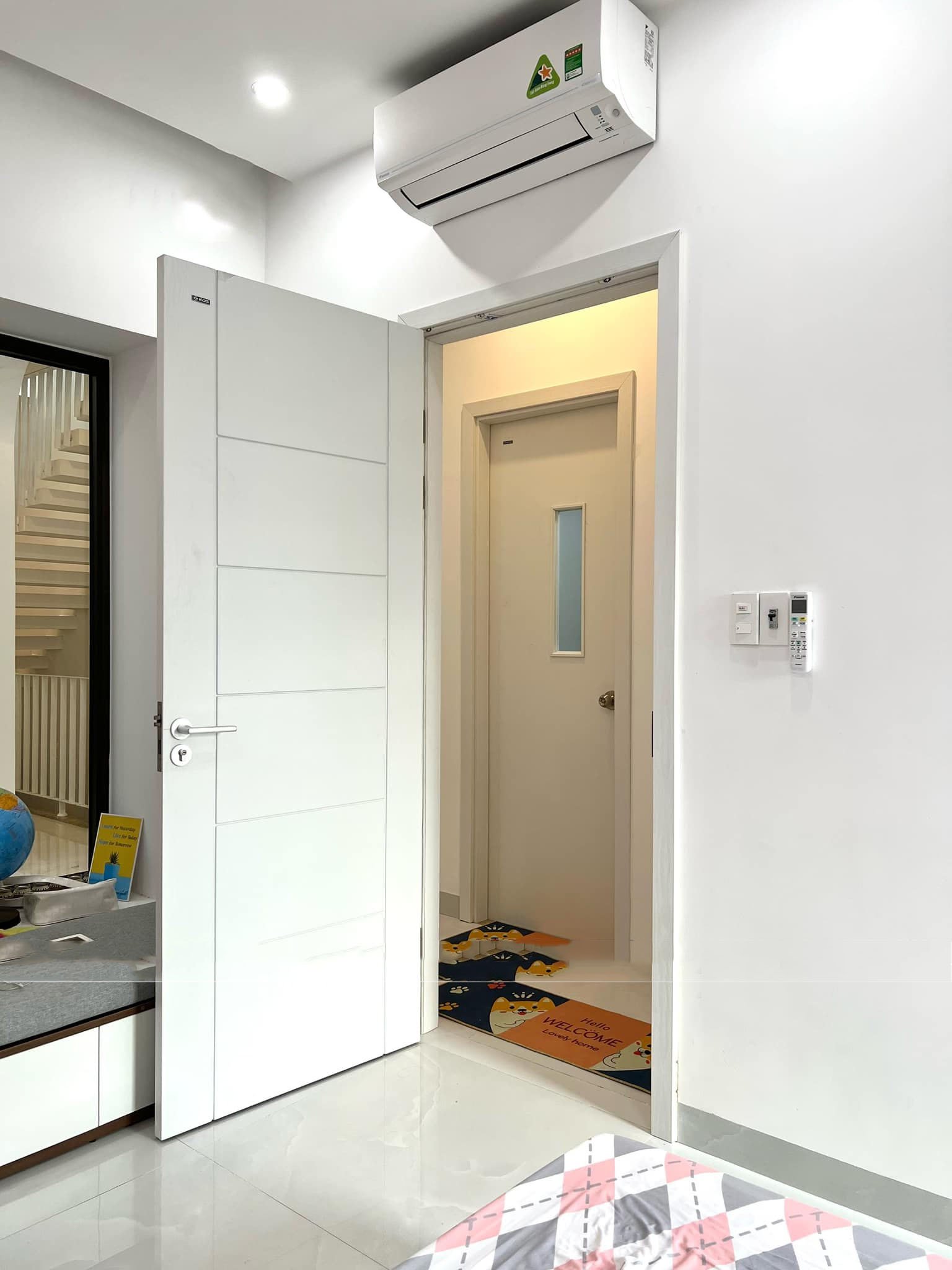 cửa abs chính hãng- cửa phòng ngủ,,