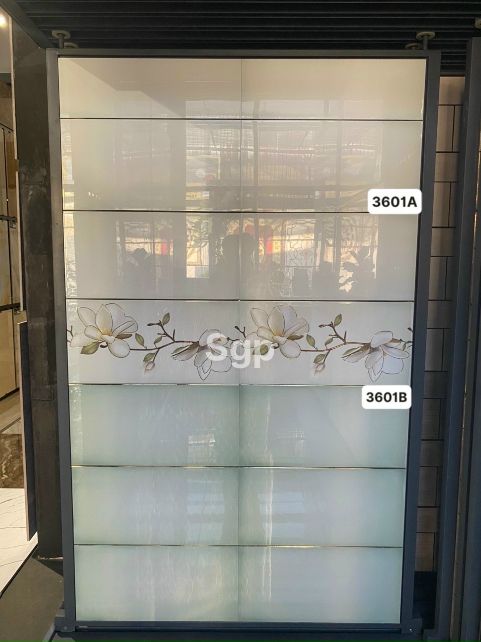 Gạch ốp tường cao cấp 30x60 khắc kim tráng gương