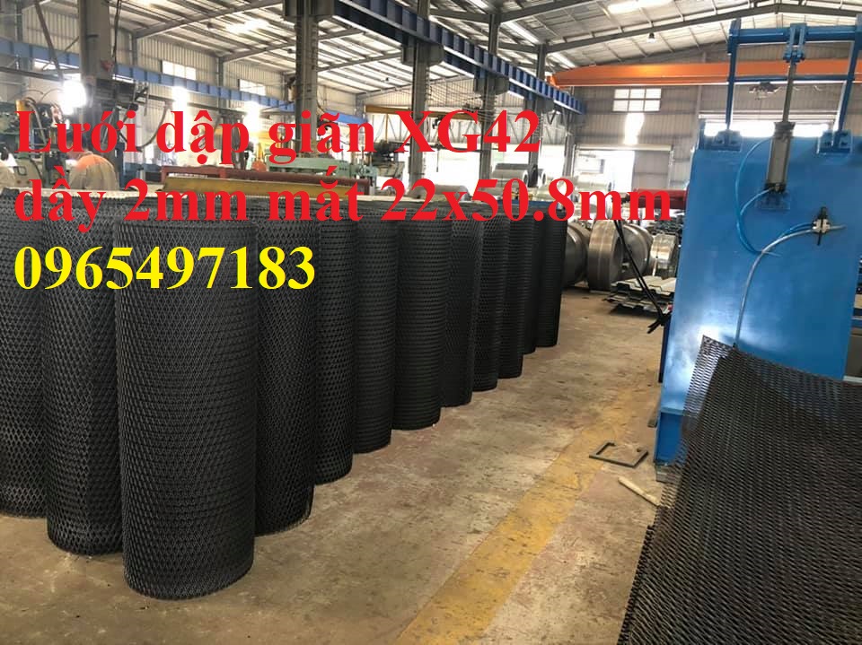 Lưới dập giãn XG42 dày 2mm mắt 22x50.8 có sẵn tại Hà Nội