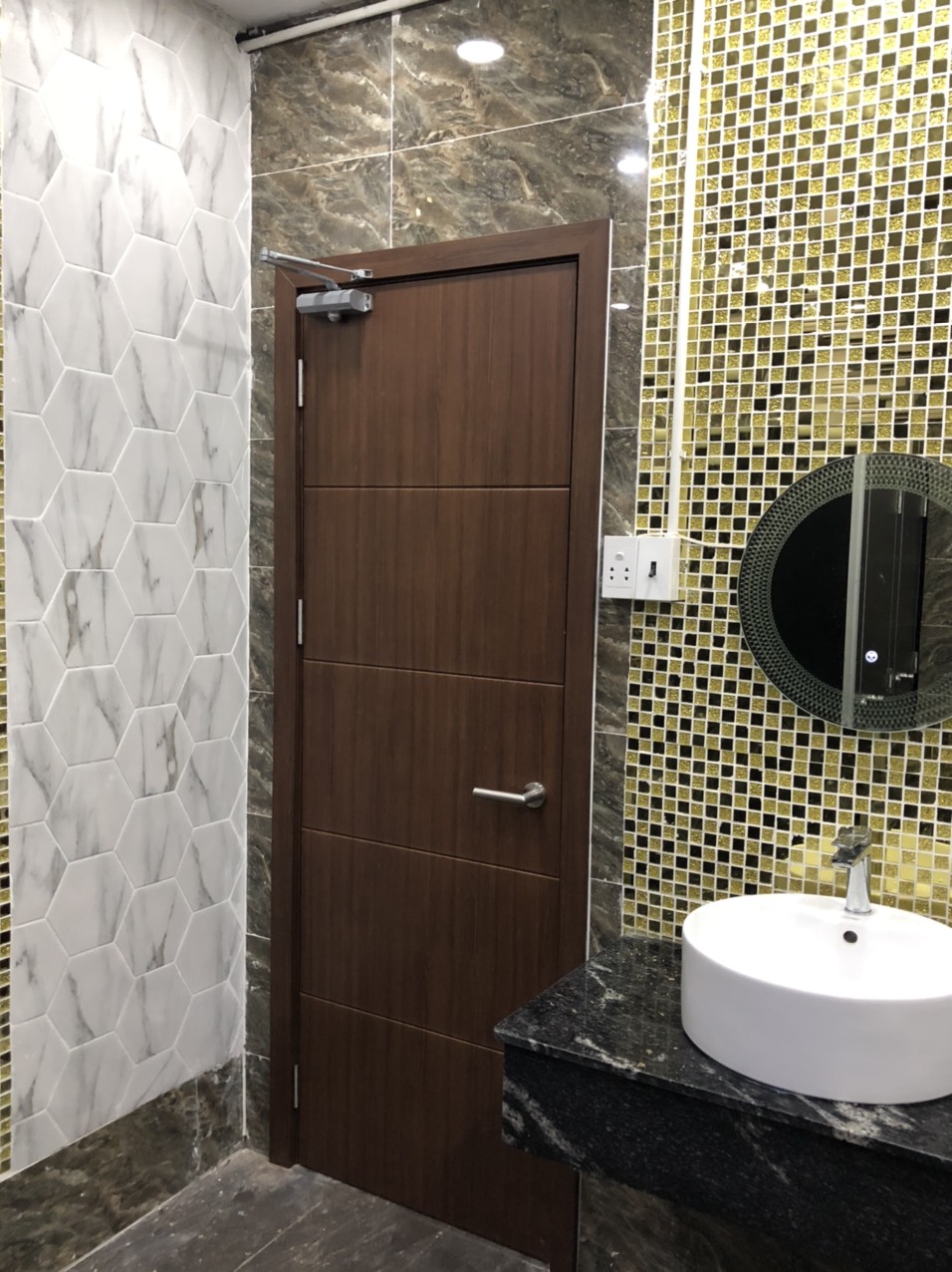Cửa nhựa ABS Kos giá rẻ tại Lâm Đồng giá rẻ