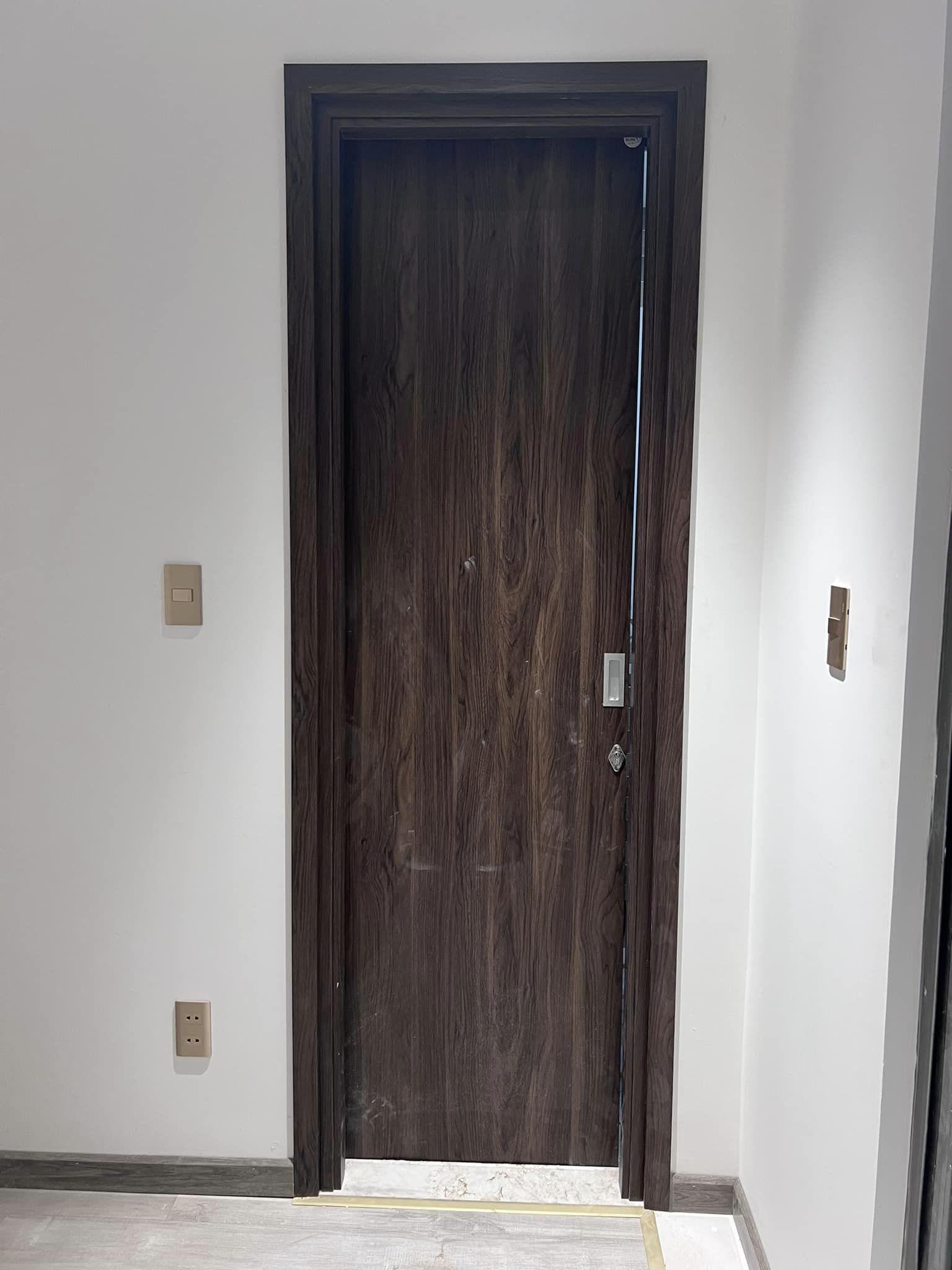 Cửa nhựa lùa composite - Cửa lùa nhựa giả gỗ - Chất lượng - Uy tín