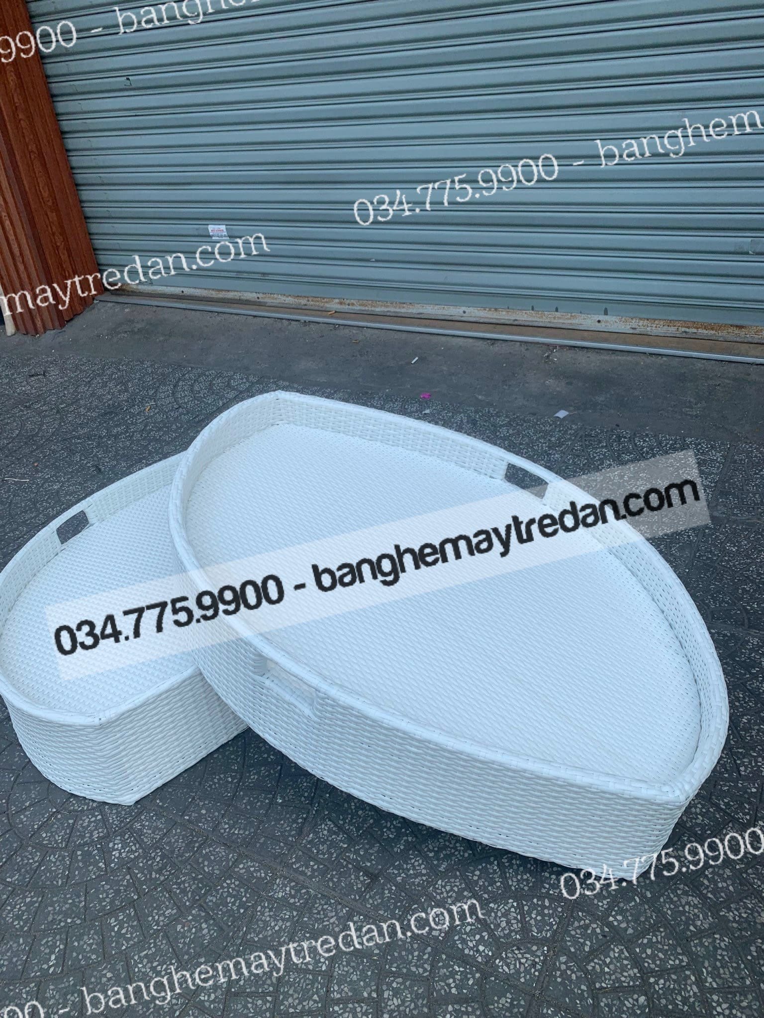Cung cấp khay nổi đồ ăn thả bể bơi sang chảnh