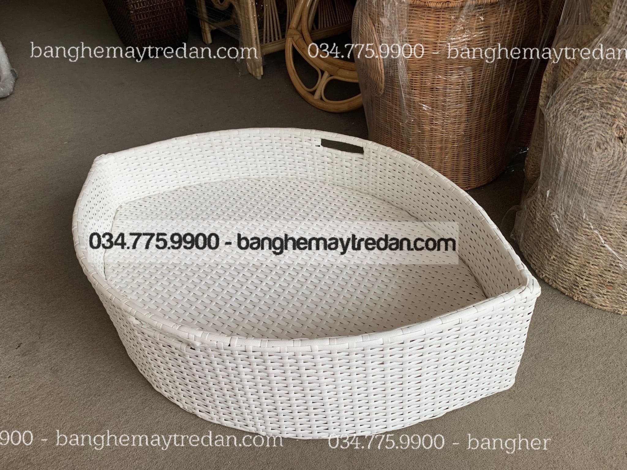 Cung cấp khay nổi đồ ăn thả bể bơi sang chảnh
