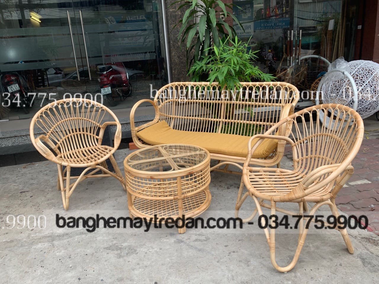 Bàn ghế sofa bằng chất liệu mây tự nhiên