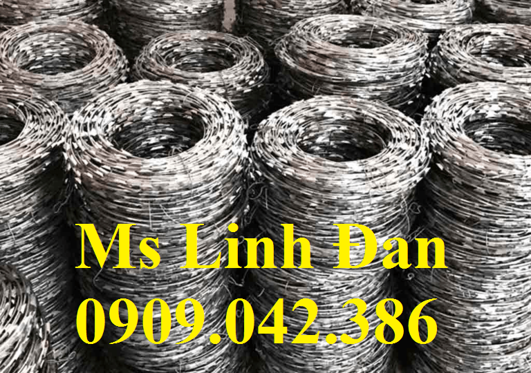 Dây thép gai hình giao chống trộm luôn có sẵn ở kho