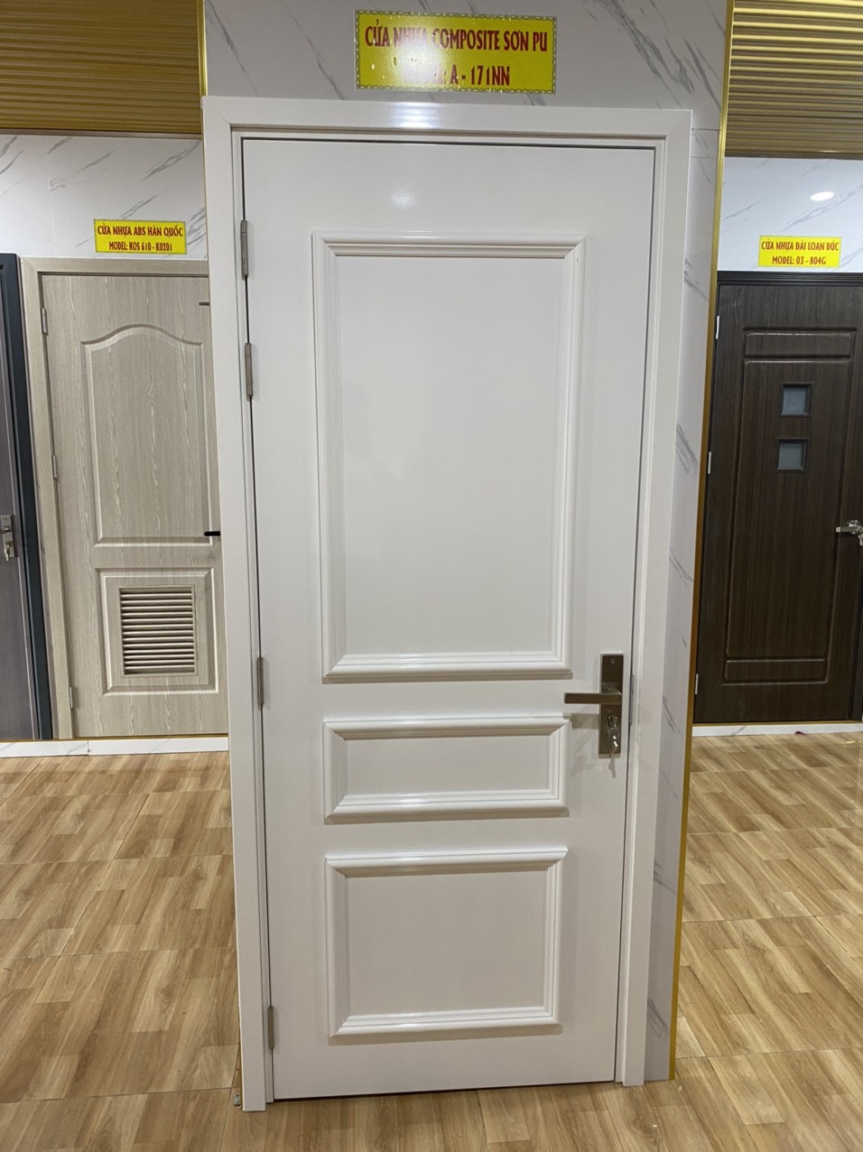 Cửa nhựa Composite chất lượng và đẹp nhất tại KINGDOOR chính hãng 100%