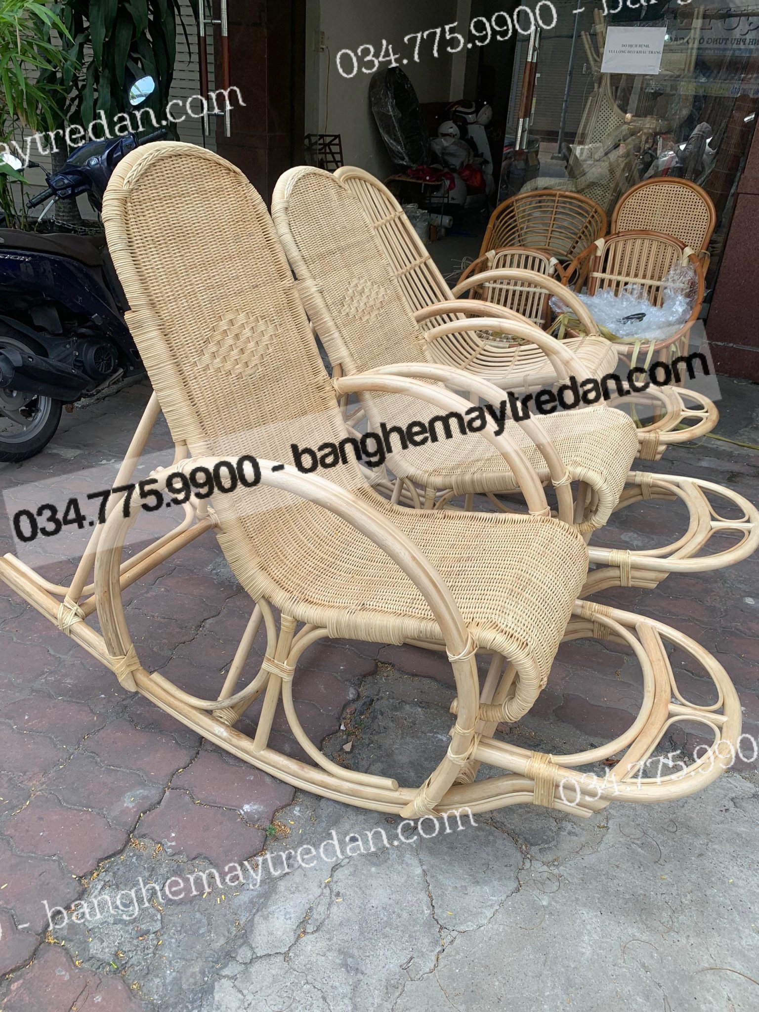 Ghế bập bênh mây tre lá cho người lớn tuổi