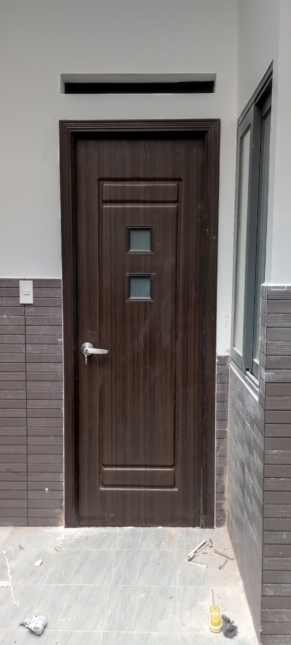 Cửa WC nên dùng loại nào ? báo giá chi tiết nhất