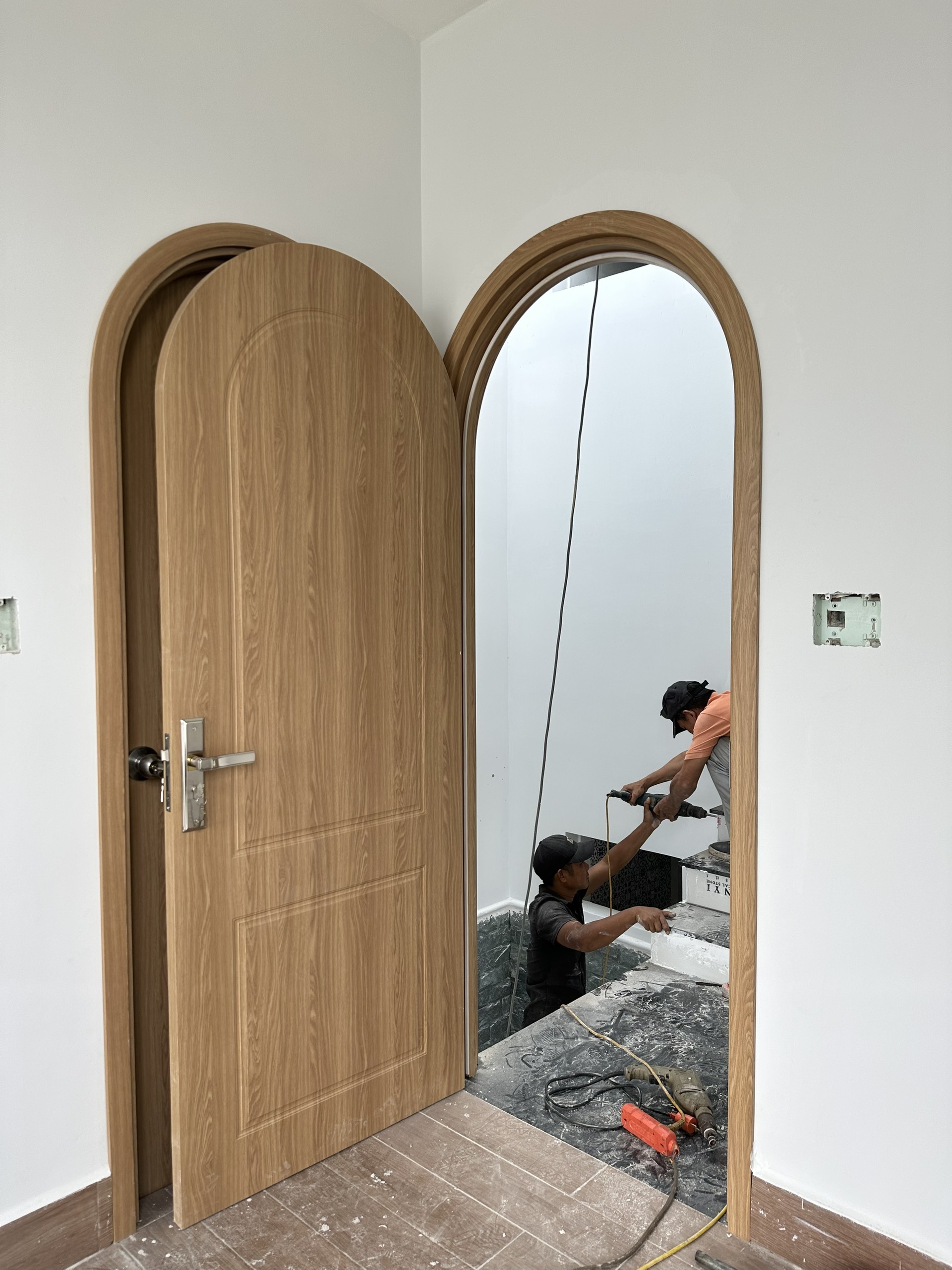 Cửa vòm nhựa composite tại Dĩ An – Bình Dương [ Báo giá ]