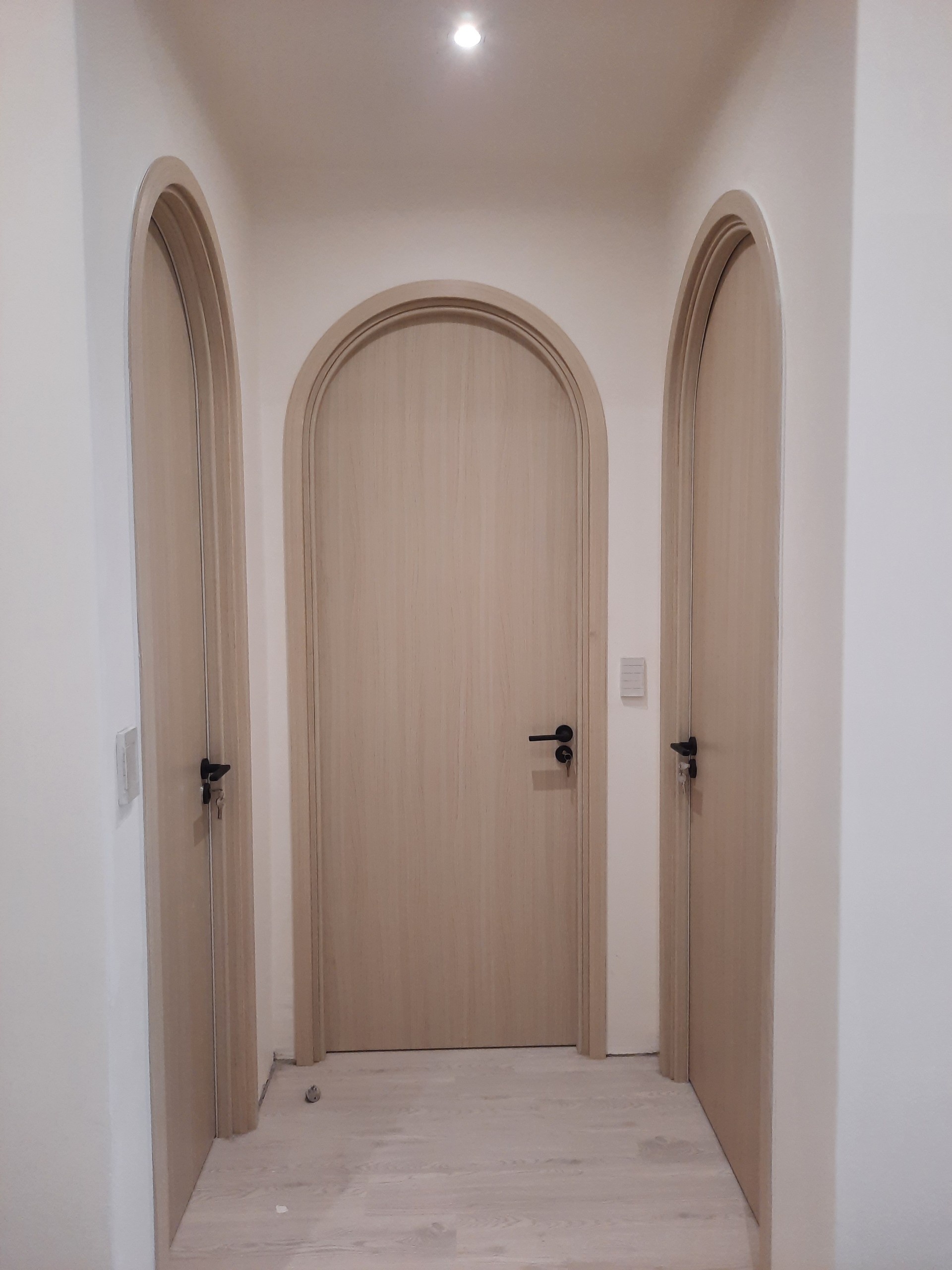 Cửa Vòm Nhựa Giả Gỗ Composite  tư vấn báo giá