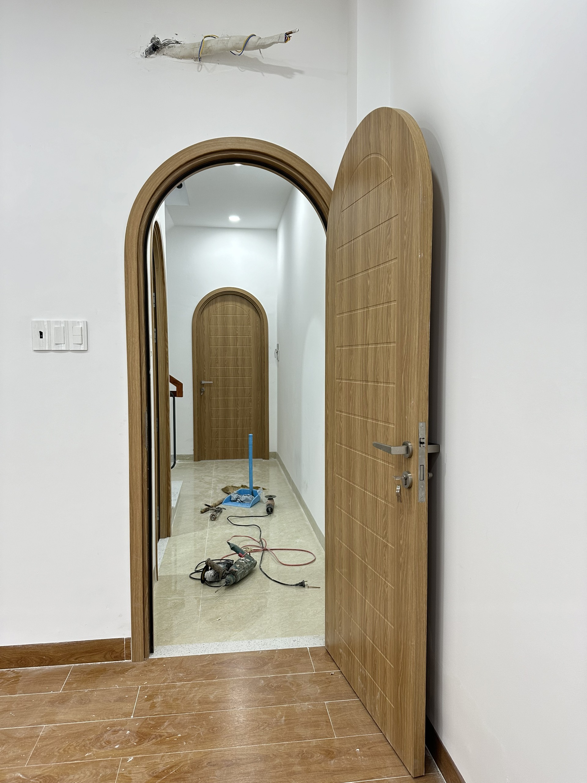 Mẫu cửa vòm composite đẹp hiện đại  thiết kế nhà đẹp