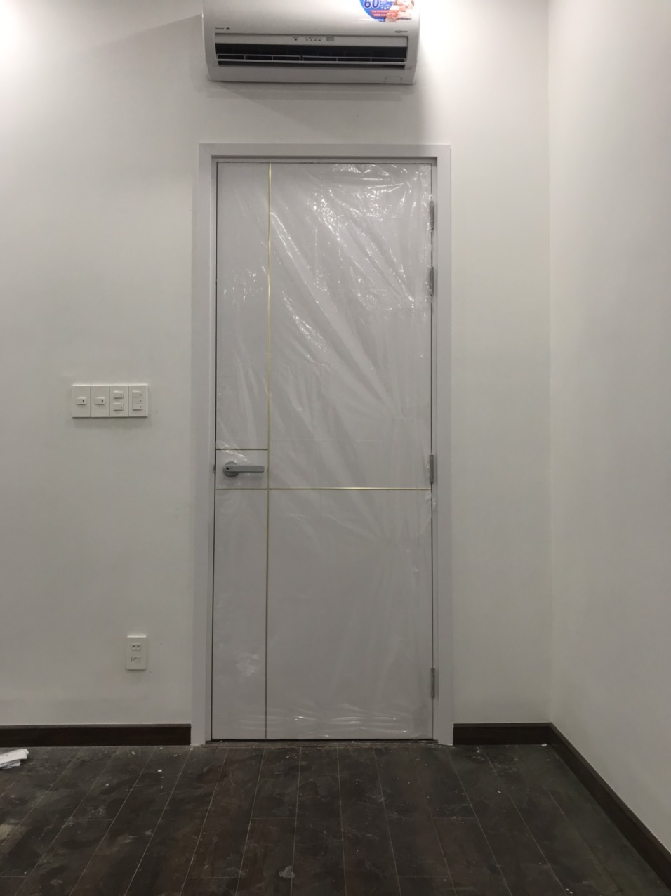 Cửa Nhựa Composite Tại Phước Hải - Vũng Tàu