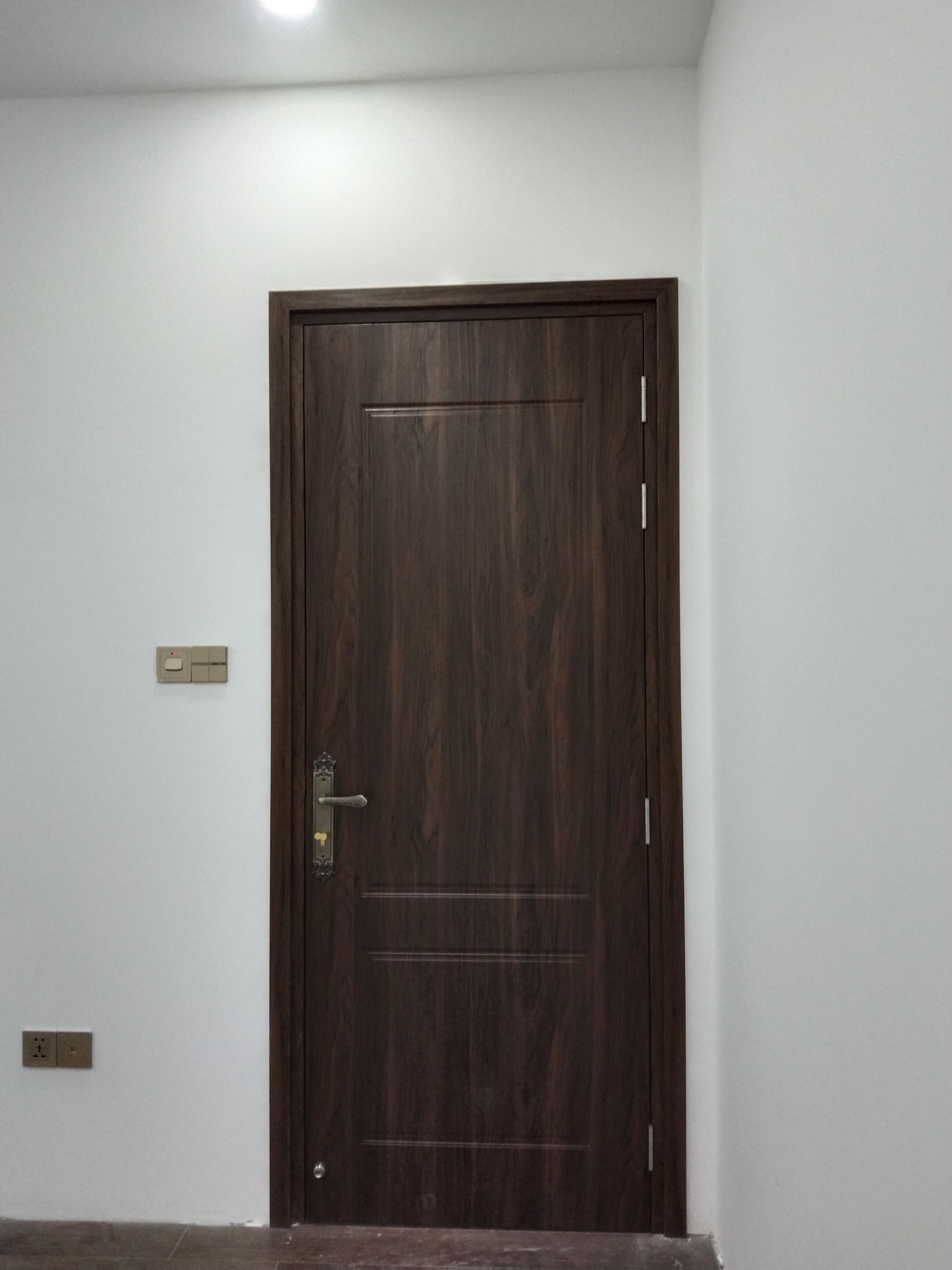 Mẫu cửa nhựa giả vân gỗ Composite giá rẻ mới nhất